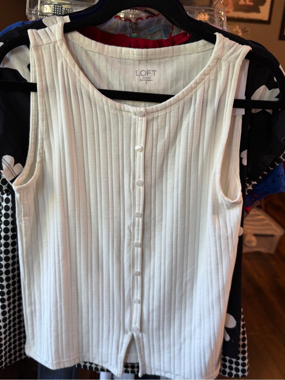 LOFT White Ribbed Button-Front Sleeveless Top
